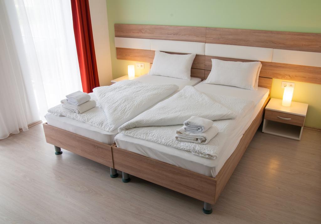 Hotel Pallone Balatonfüred Quarto foto