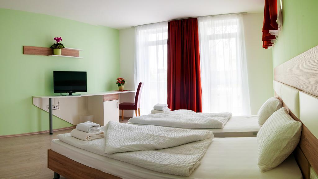 Hotel Pallone Balatonfüred Quarto foto