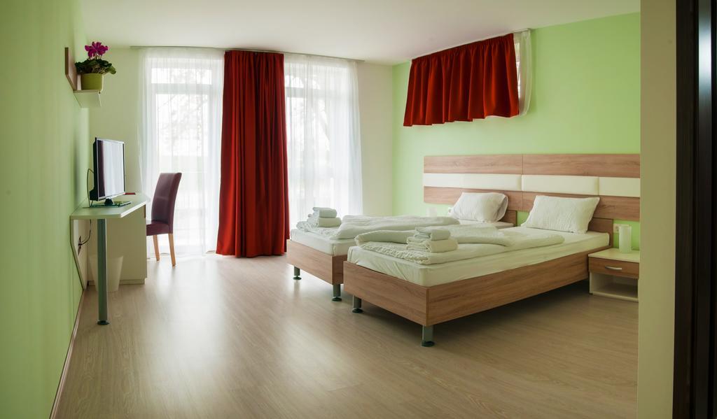 Hotel Pallone Balatonfüred Quarto foto